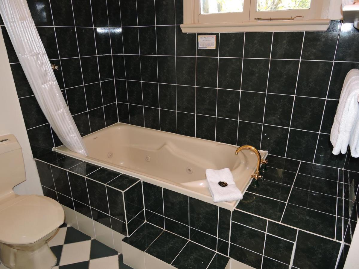 Kubba Roonga Guesthouse - Boutique Luxury Spa Retreat & Gardens - Blue Mountains แบล็คฮีธ ภายนอก รูปภาพ