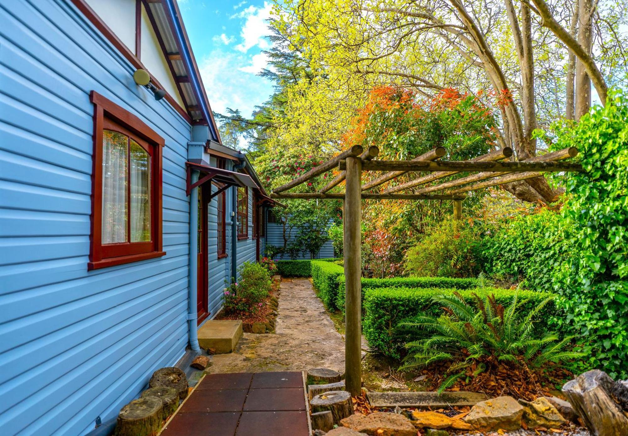 Kubba Roonga Guesthouse - Boutique Luxury Spa Retreat & Gardens - Blue Mountains แบล็คฮีธ ภายนอก รูปภาพ
