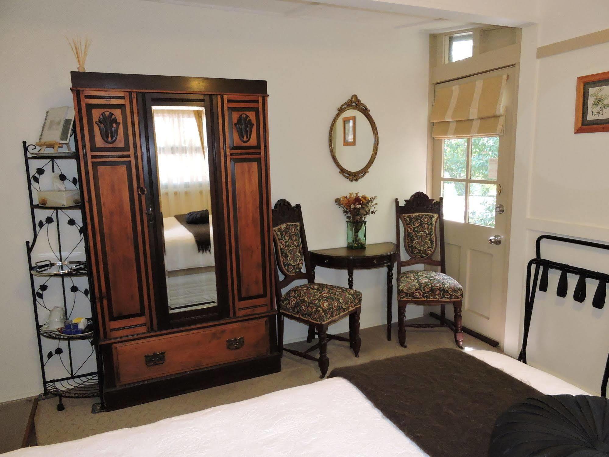 Kubba Roonga Guesthouse - Boutique Luxury Spa Retreat & Gardens - Blue Mountains แบล็คฮีธ ภายนอก รูปภาพ