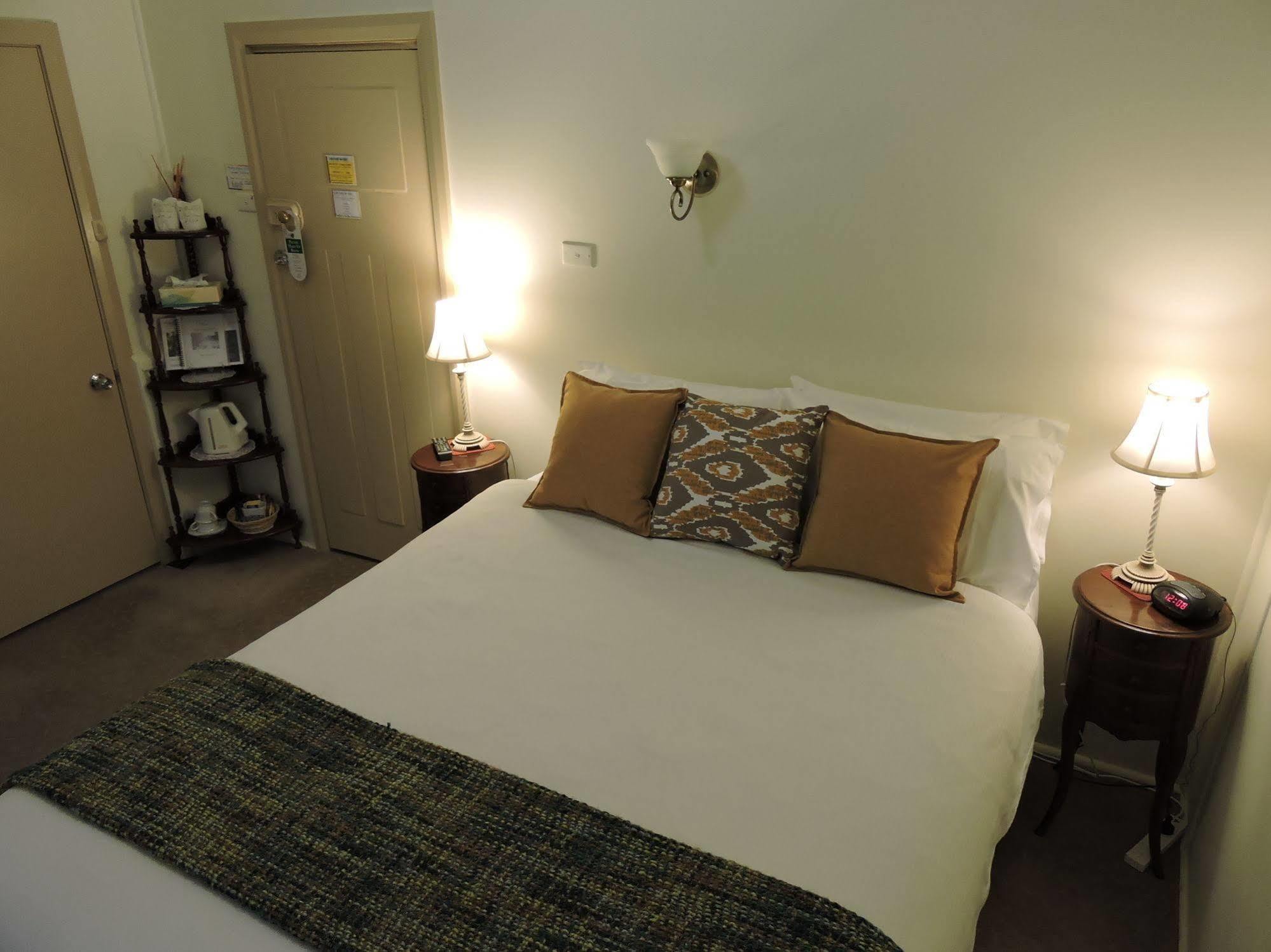 Kubba Roonga Guesthouse - Boutique Luxury Spa Retreat & Gardens - Blue Mountains แบล็คฮีธ ภายนอก รูปภาพ
